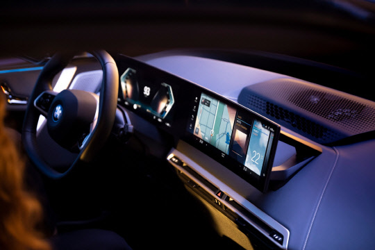 8세대 BMW iDrive가 BMW iX. <BMW 코리아 제공>